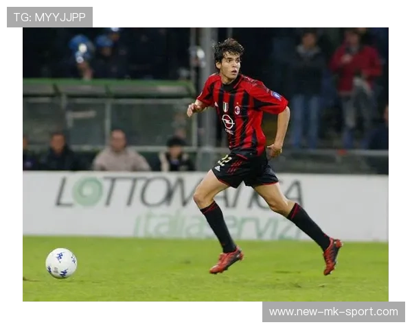 AC米兰追C罗式致命终结者：意甲梦之队的新锋线传奇