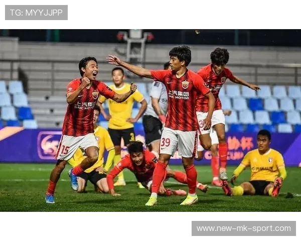 上海海港跑位线路非常清晰